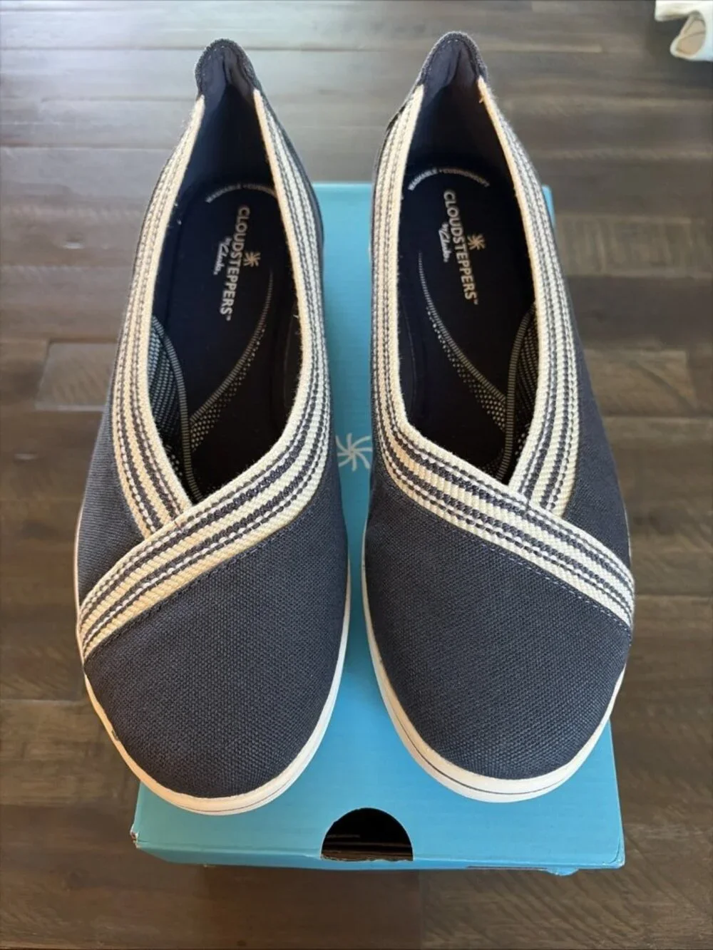 NEW Clarks Cloudsteppers Breeze sky Air Navy Marine Size 9 W NIB